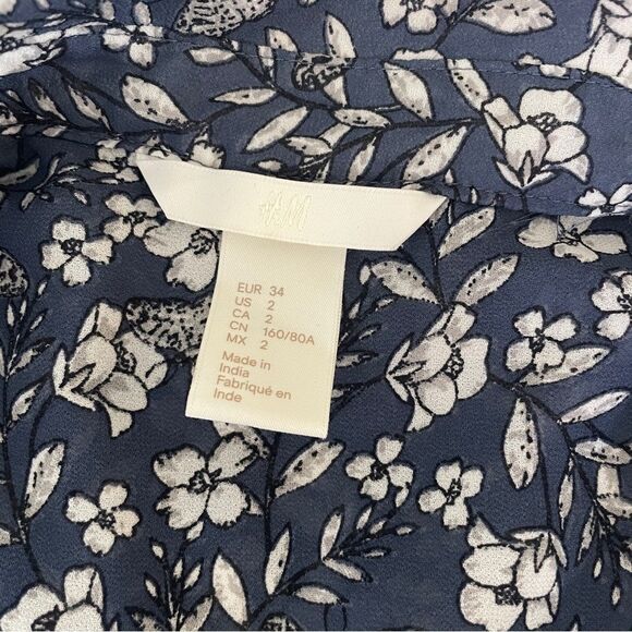 H&M Floral Sleeveless Button Down Shirt sz 2 Slate Blue Relaxed Oversized Blouse - Picture 4 of 11